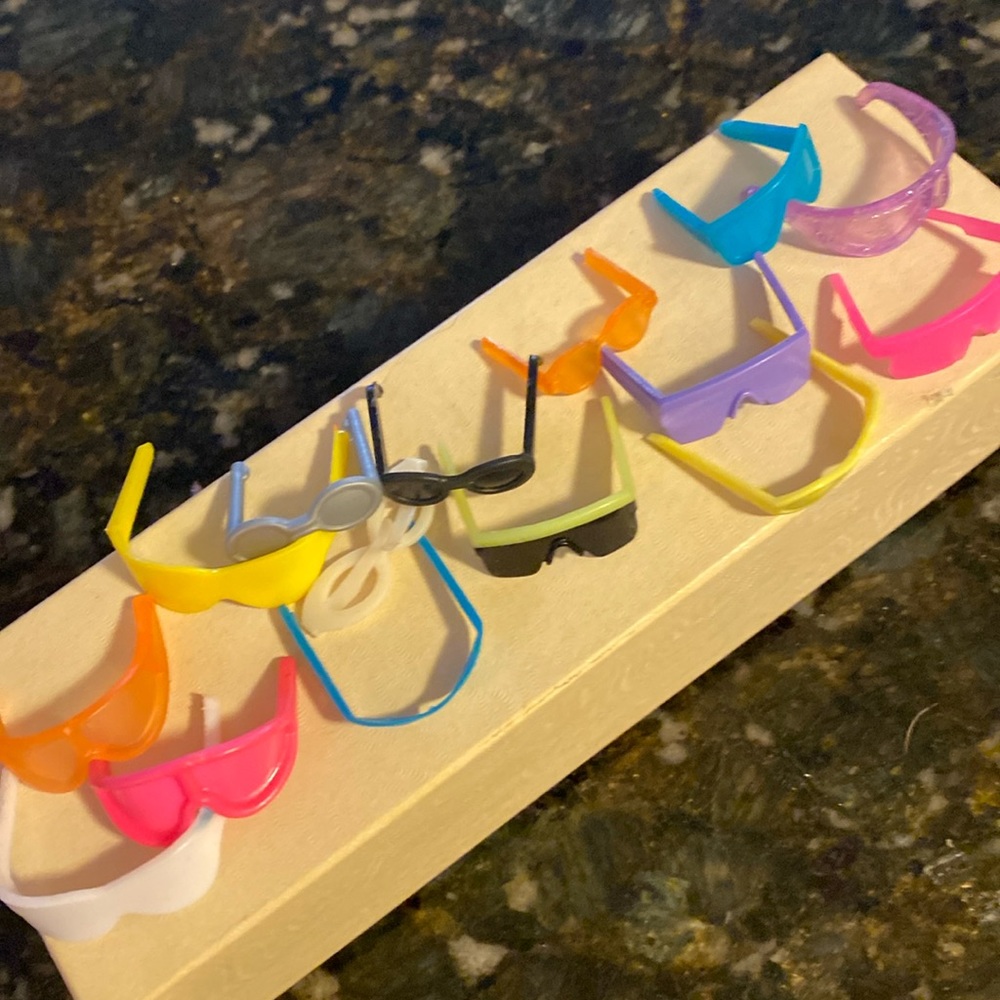 Doll Eye/Sun Glasses 15 pair
